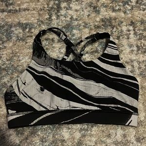 Lululemon sports bra